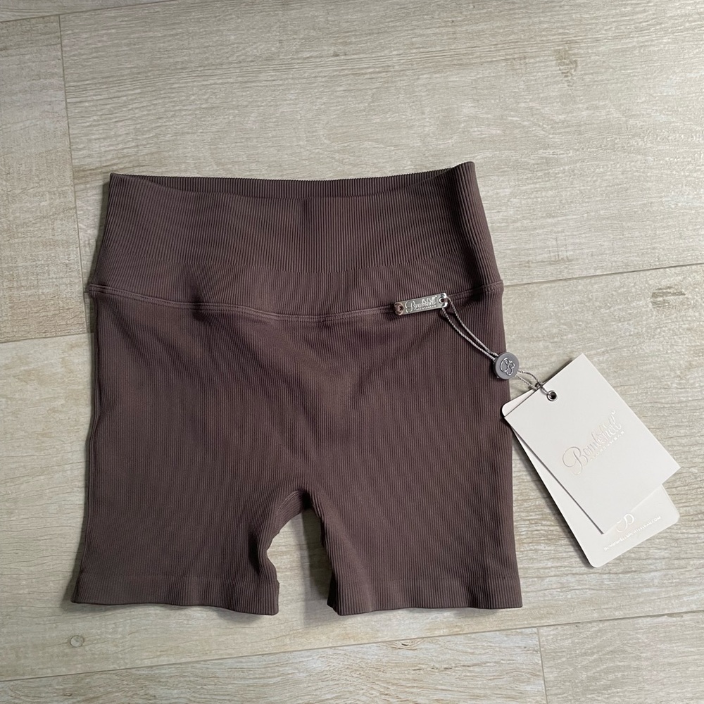 Bombshell seamless shorts in taupe